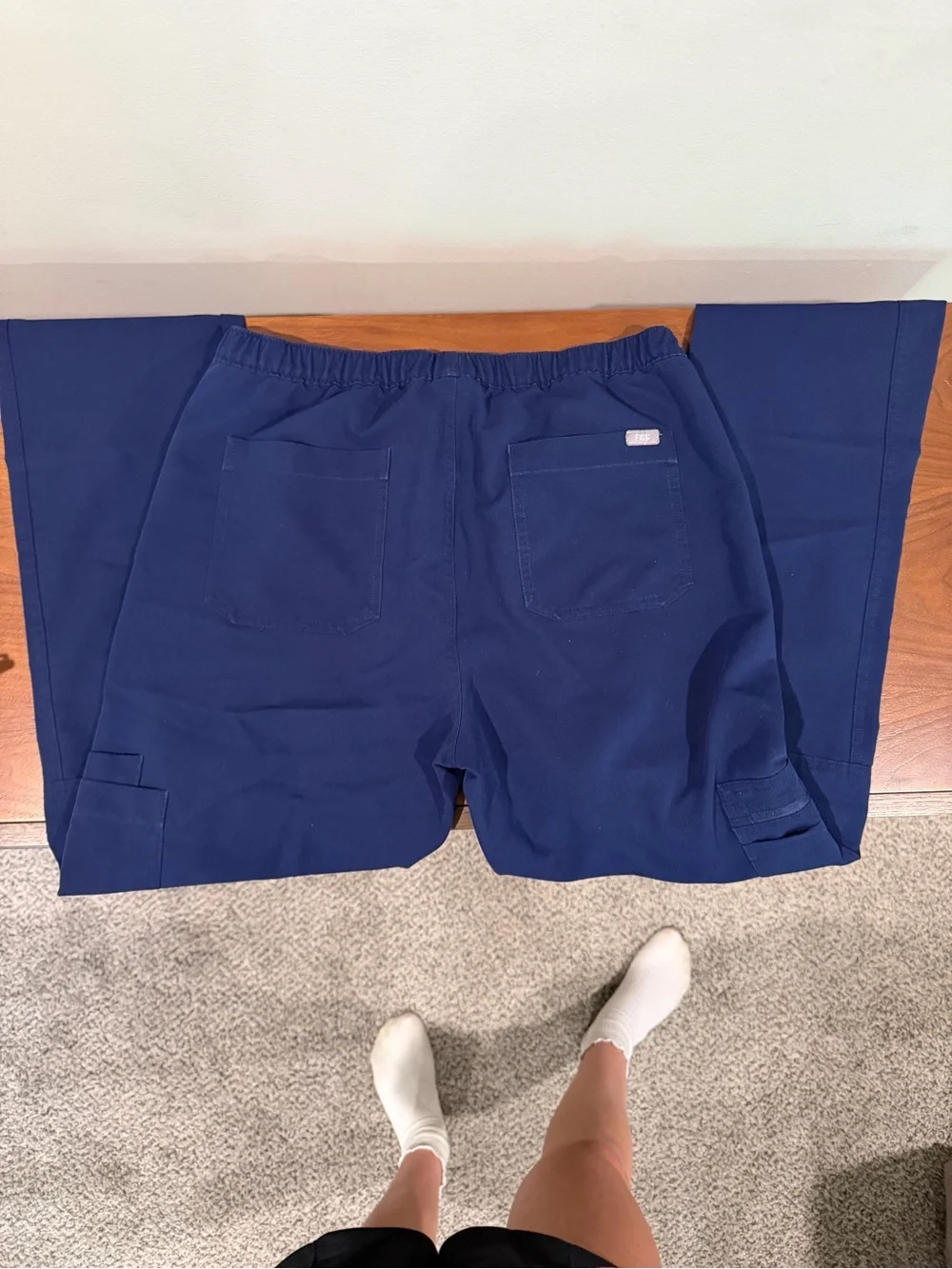 Figs Men's Navy Cargo Scrub Pants
